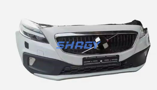 Passgenauer Schnitt der Vorder Nase für den Volvo V40